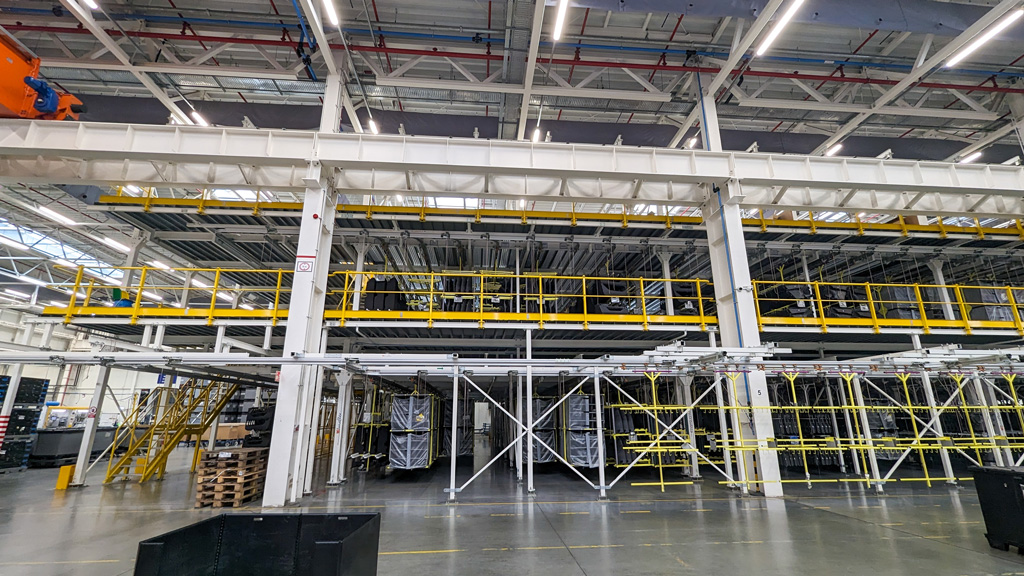 3 level storage system