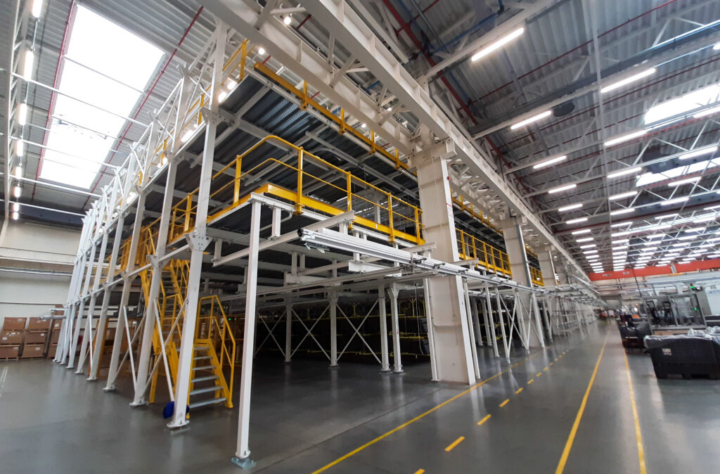 Multi-level warehouse to optimize material management with lean manufacturing